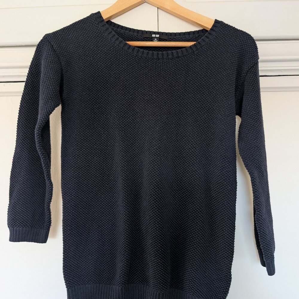 Uniqlo black knit sweater, size XS